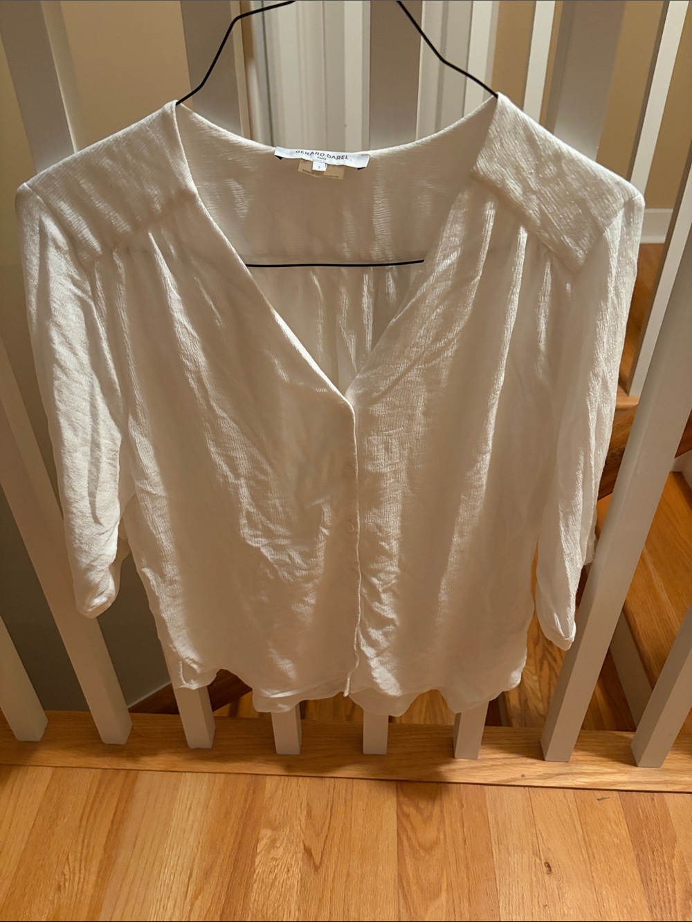 Lightweight Gauze-like White Button-Front Women's Top